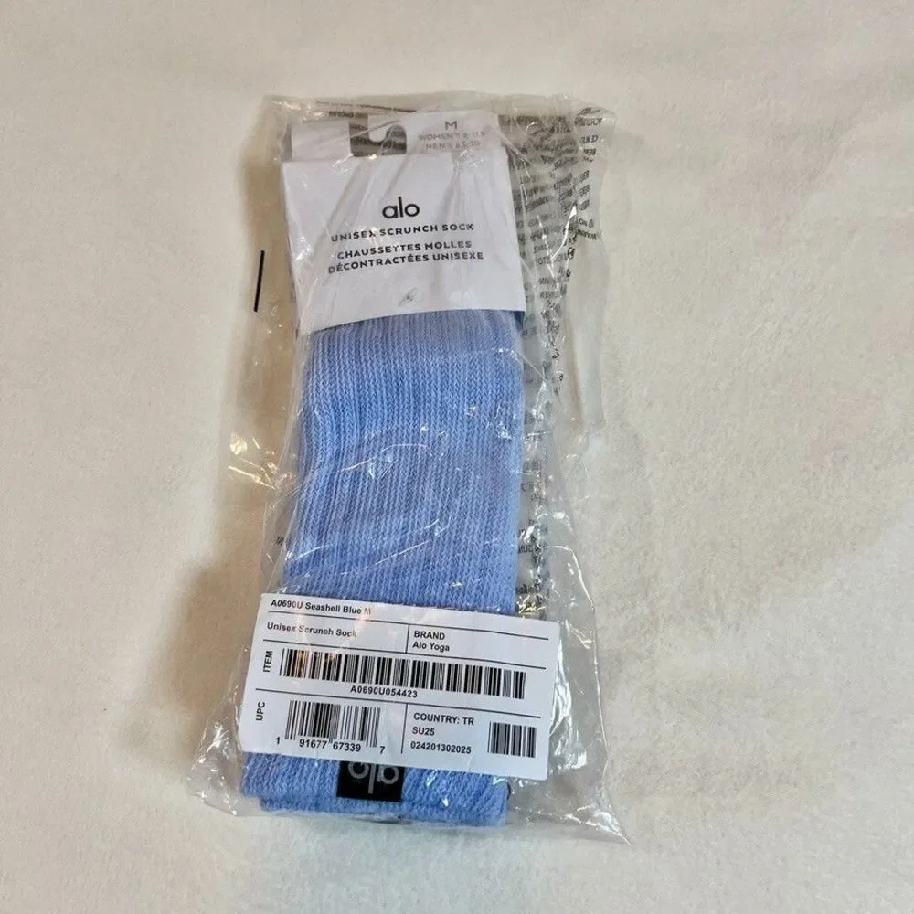 Alo yoga unisex Scrunch Socks Seashell Blue size M NWT